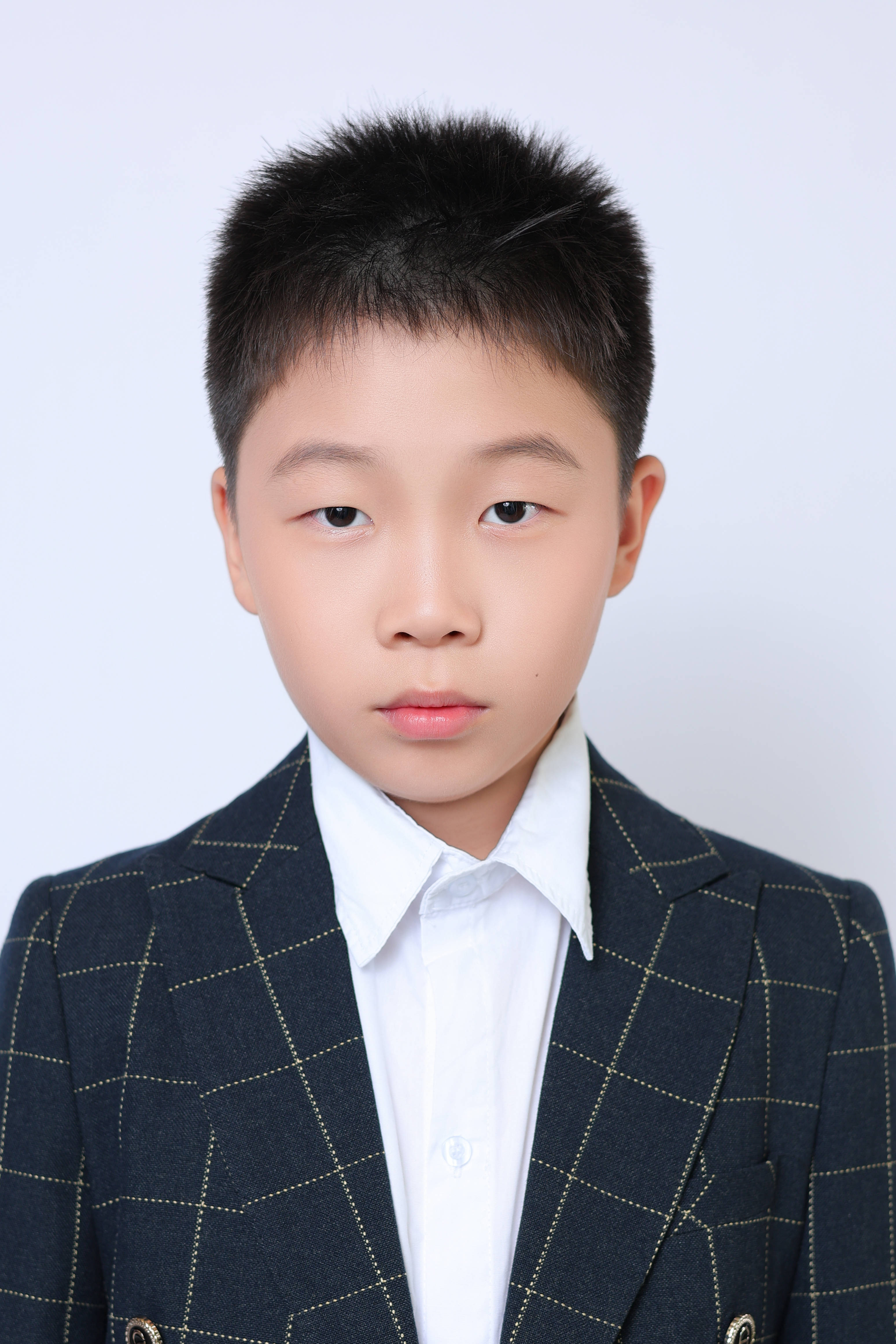 马术少年裴梓宇荣获2025中国马术协会青少年U系列赛“人气冠军”